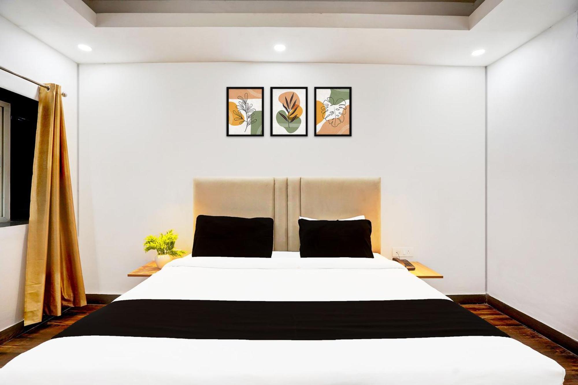 Super Townhouse Sector 104 Noida Hotel Bagian luar foto